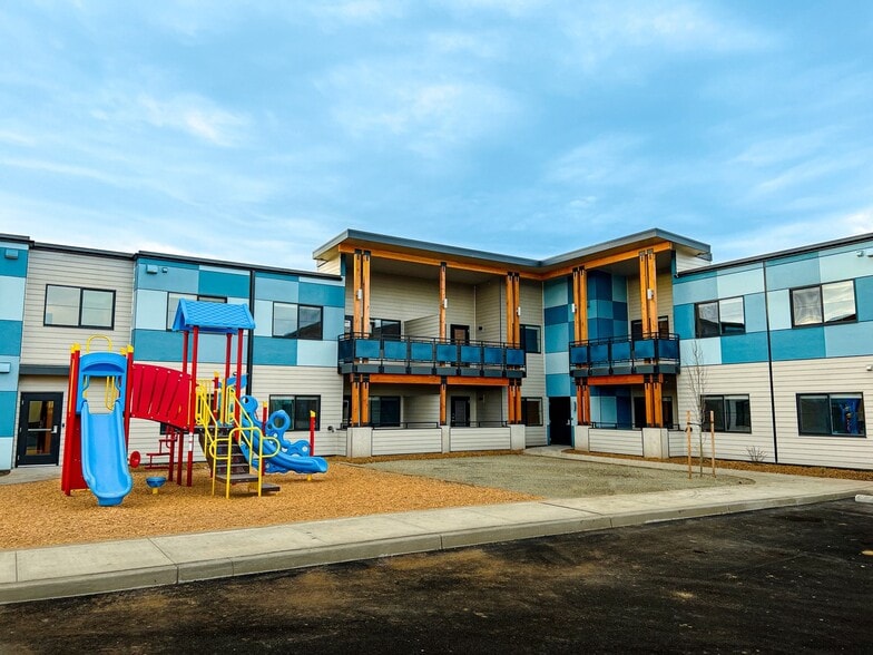 Building Photo - Midtown Place Apartments