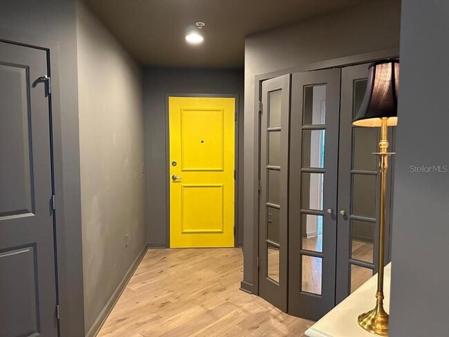 Building Photo - 777 N Ashley Dr