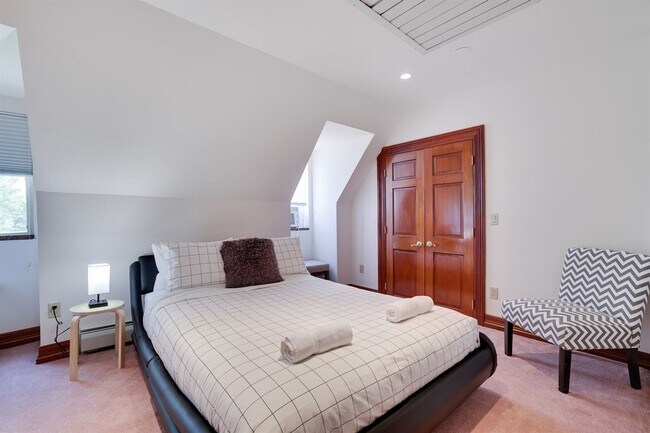 Building Photo - One of a kind Castle on the Hill for Rent! Minimum 1 month lease