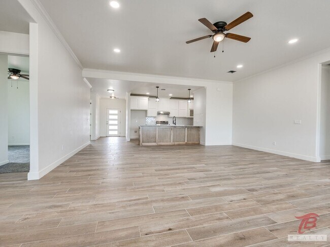Building Photo - 1321 Chisholm Trail