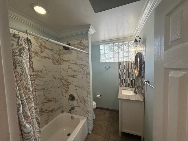 Building Photo - 4439 Ocean Blvd