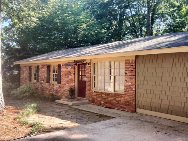 Primary Photo - 1009 Verdi Way