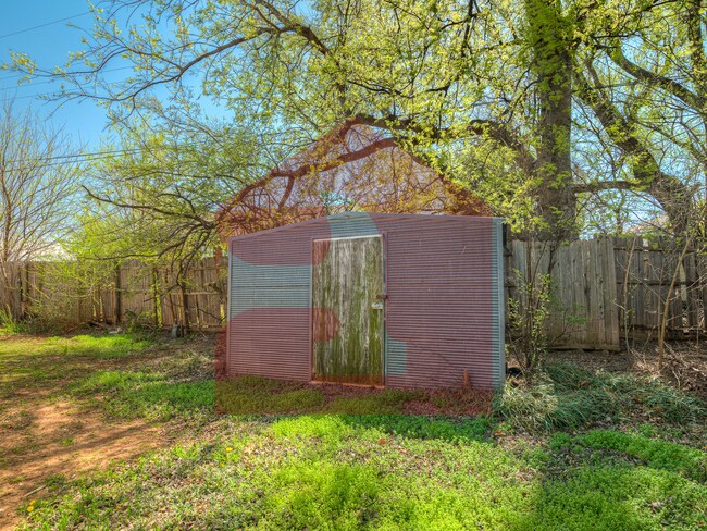Building Photo - 2104 Churchill Way