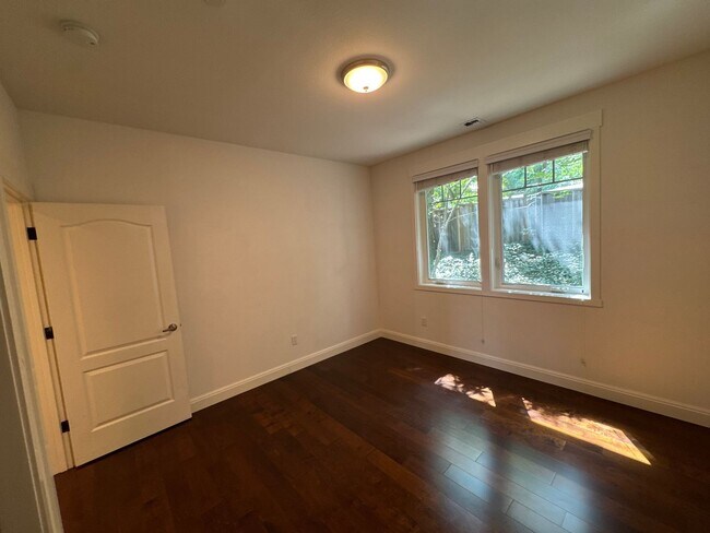 Building Photo - Beautiful Home in Felton