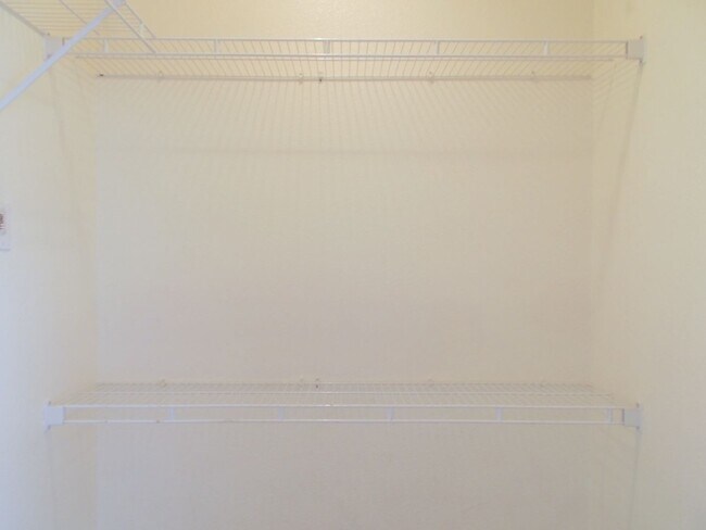 Building Photo - Precious Gem at Sedona on the Blvd!