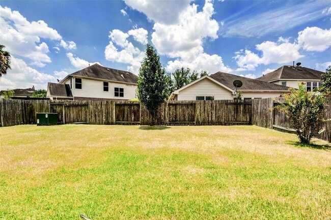 Building Photo - 21515 Pointed Oak Ln