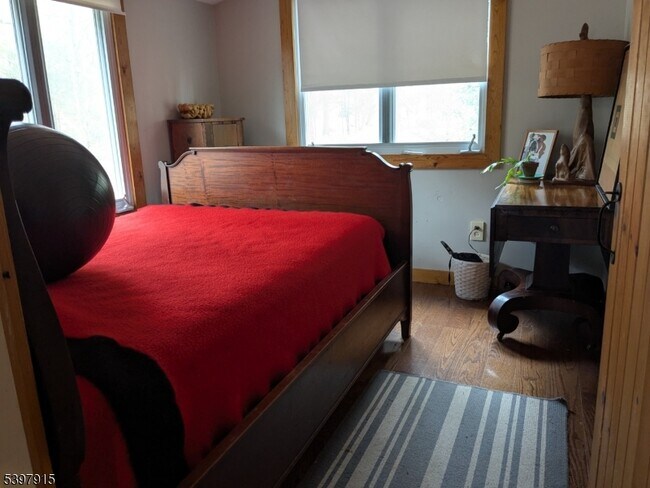 Building Photo - 445 Miller Park Rd