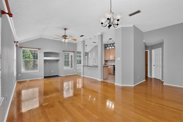 Building Photo - 2312 London Dr