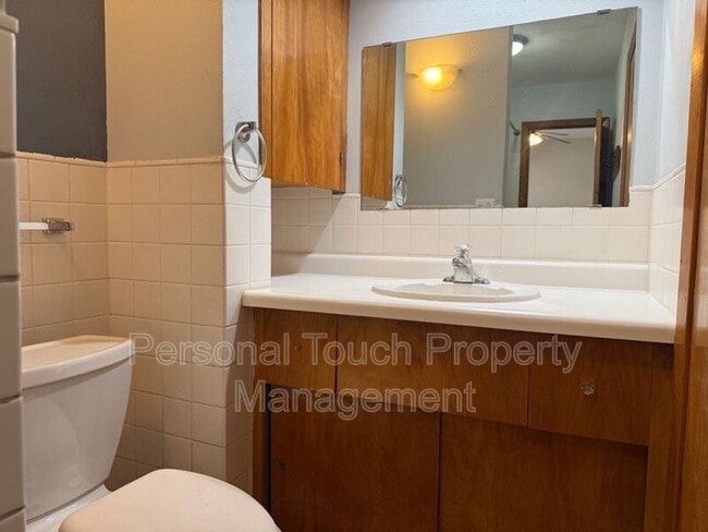 Building Photo - 57 N Terrace