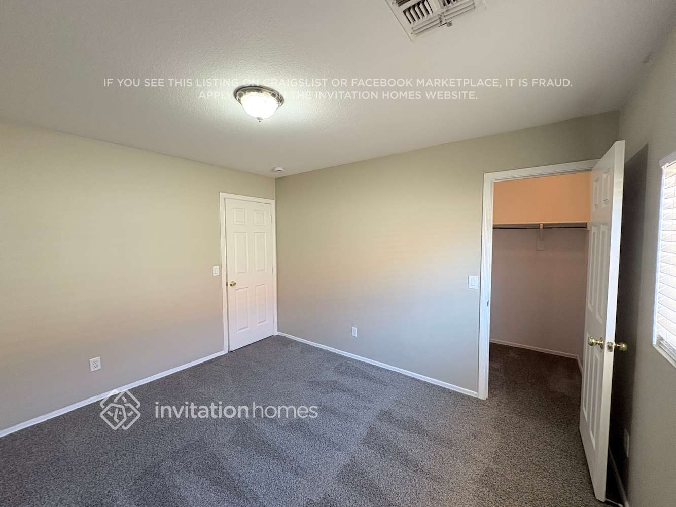 Building Photo - 11360 E Sunland Ave