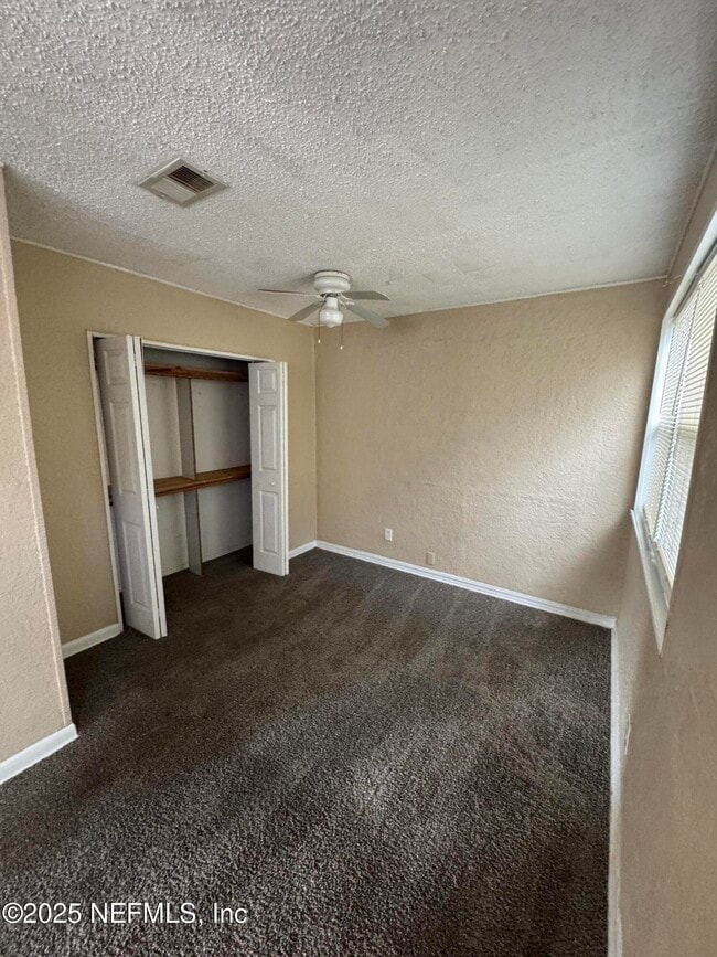 Building Photo - 1817 Lakewood Rd