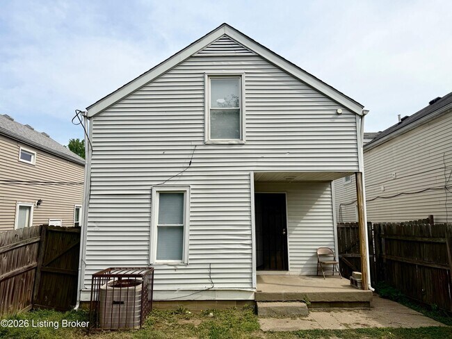 Building Photo - 1904 W Madison St