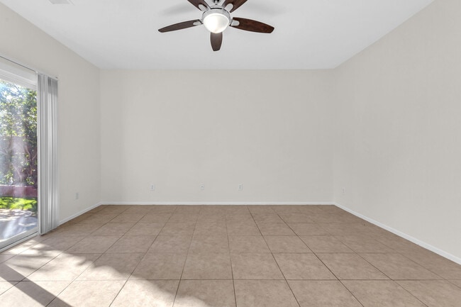 Building Photo - 83107 Greenbrier Dr