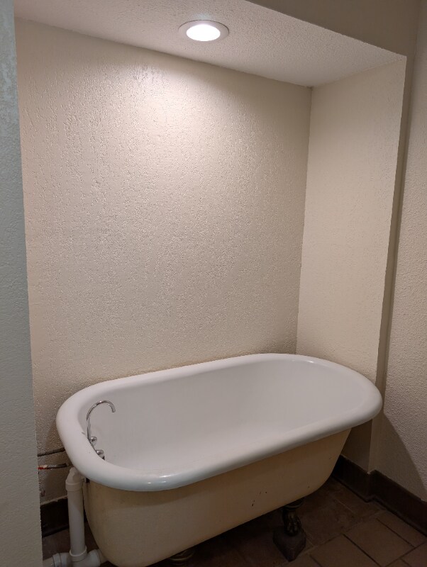 Building Photo - 3637 S Clement Ave