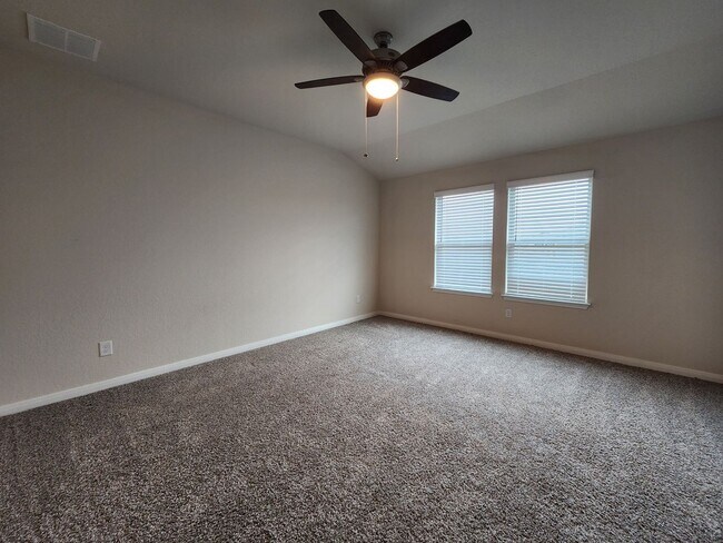 Building Photo - Large 4 Bedroom House in Meyers Landing / Fridge Included / Cute Front Porch / Yard/ CISD