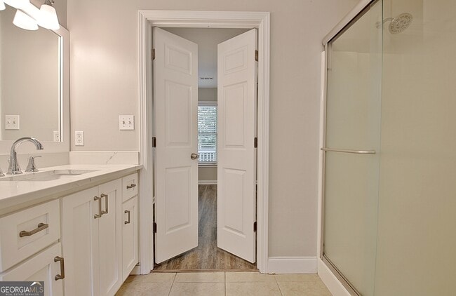 Building Photo - 338 Summer Pl