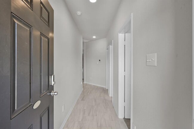 Building Photo - 2233 Forest Chestnut Dr