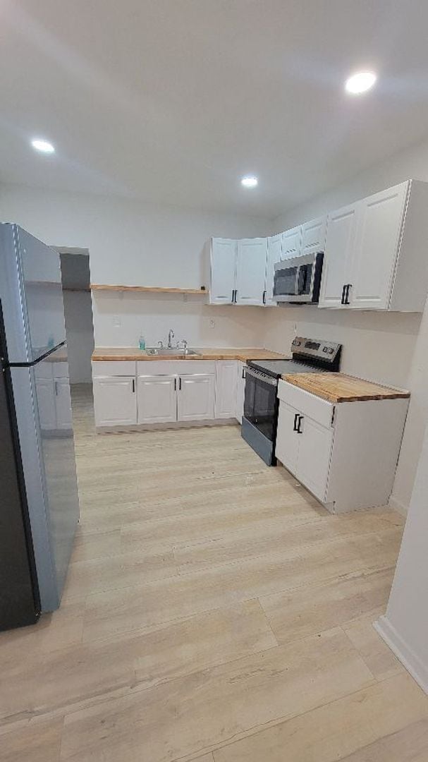 Building Photo - Don't miss out on this gem in Philadelphia!