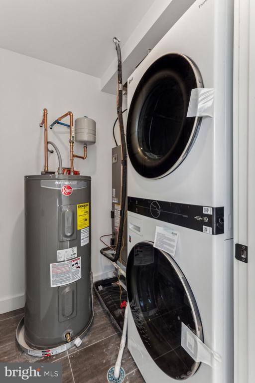 Building Photo - 1010 W Arizona St