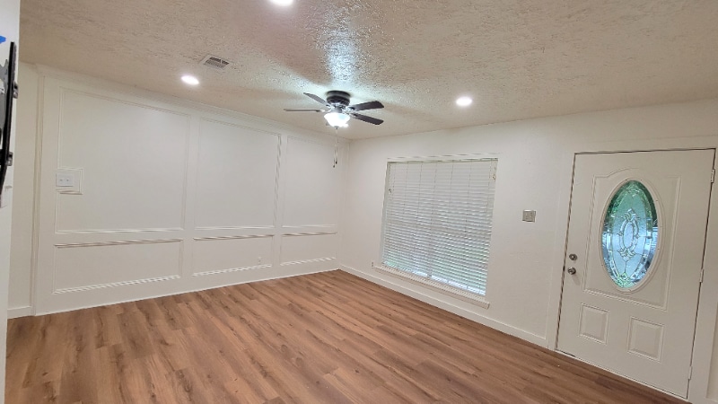 Building Photo - 2100 Hill Top Ct