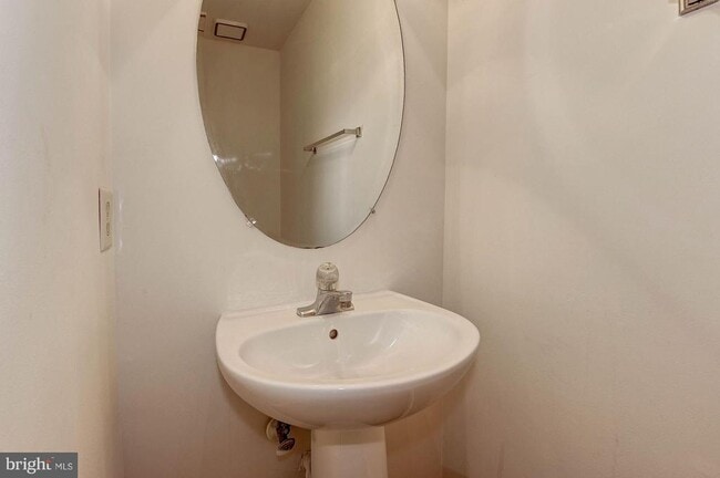 Building Photo - 13122 Kidwell Field Rd