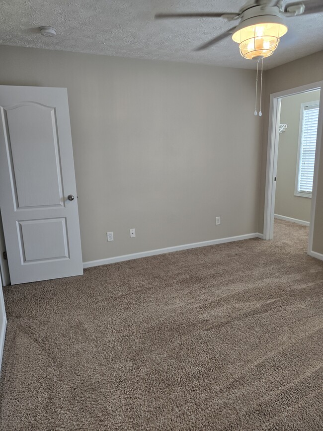 Building Photo - 102 Glen Cannon Dr