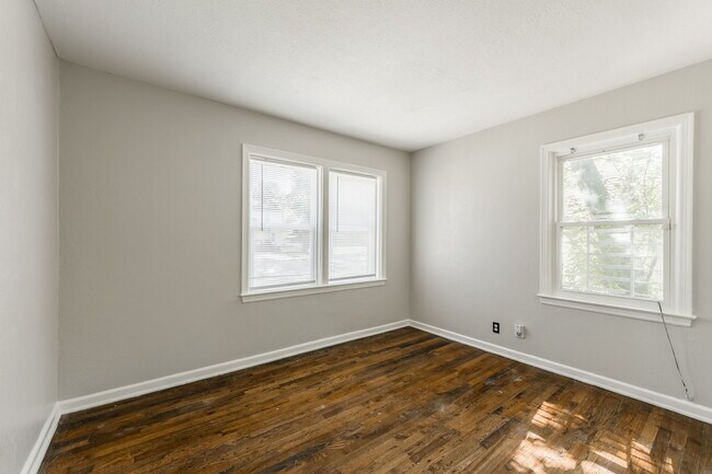 Building Photo - 5760 College Ave