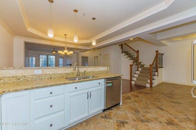 Building Photo - 502 Valley Pointe Dr