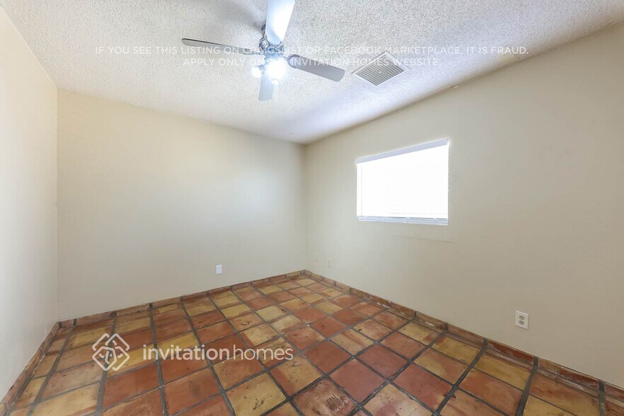 Building Photo - 11010 W Calle del Sol