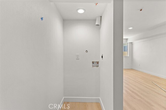 Building Photo - 705 W 80th St