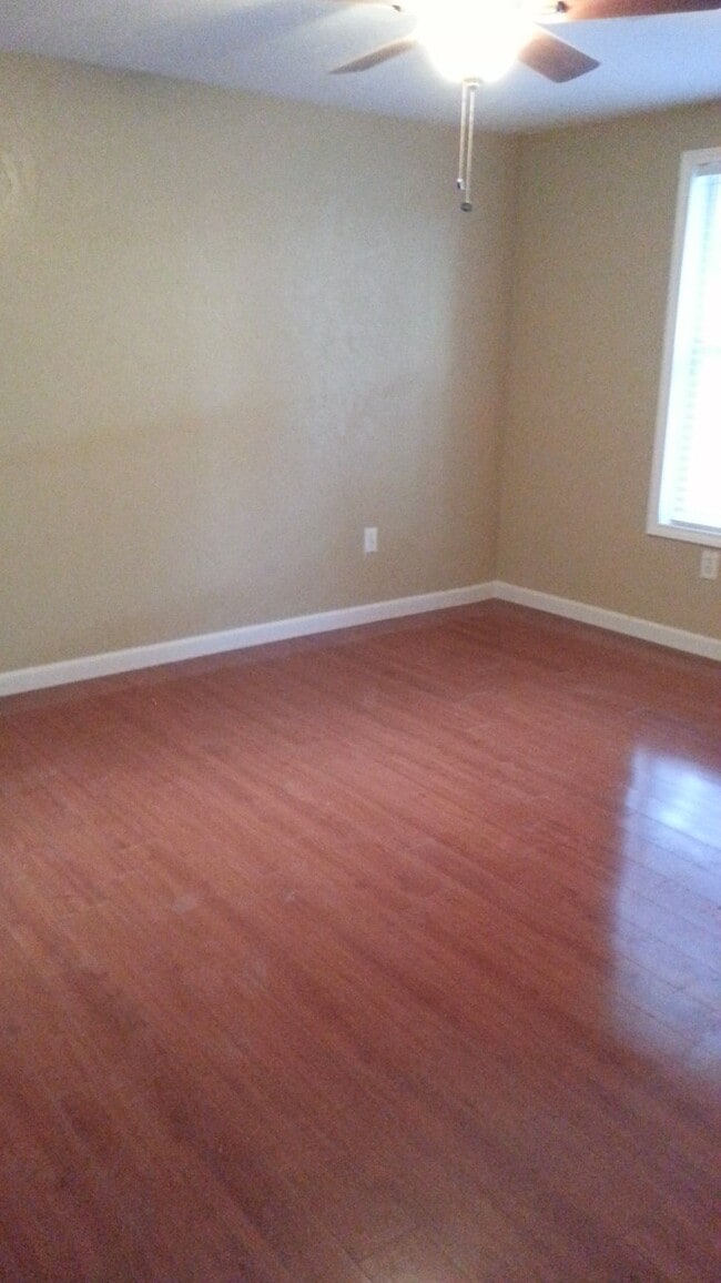 Building Photo - 5603 Northridge Dr