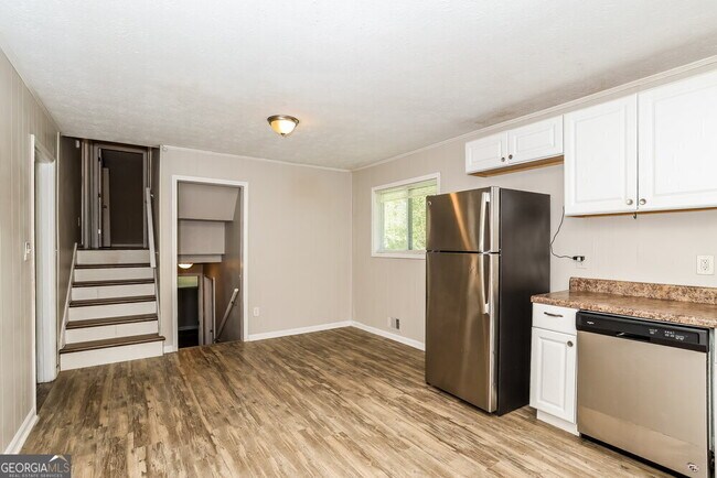 Building Photo - 2654 Luke Dr