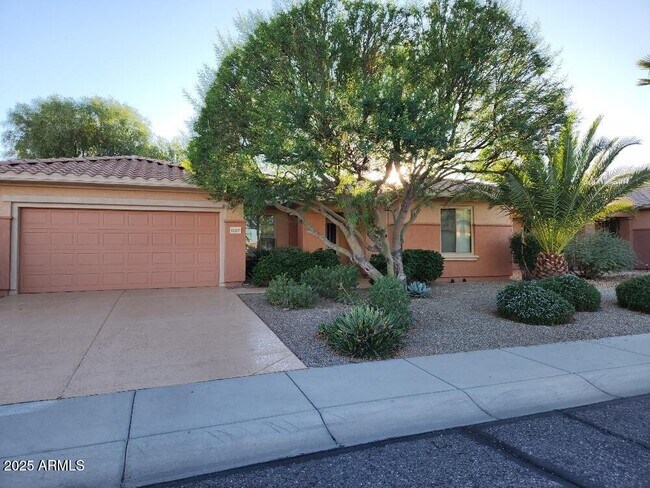 Primary Photo - 16841 W Cortaro Point Dr
