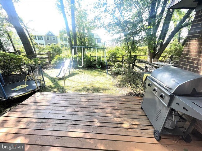 Building Photo - 9437 Hickory View Pl