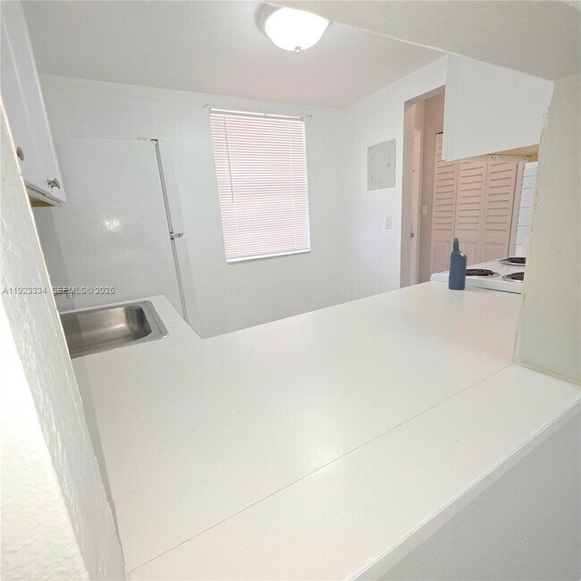 Building Photo - 301 NW 177th St