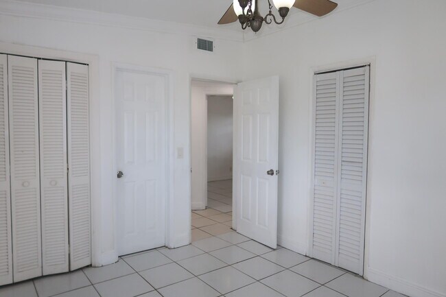 Building Photo - 5624 Purdy Ln