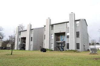 Building Photo - Little Pocket