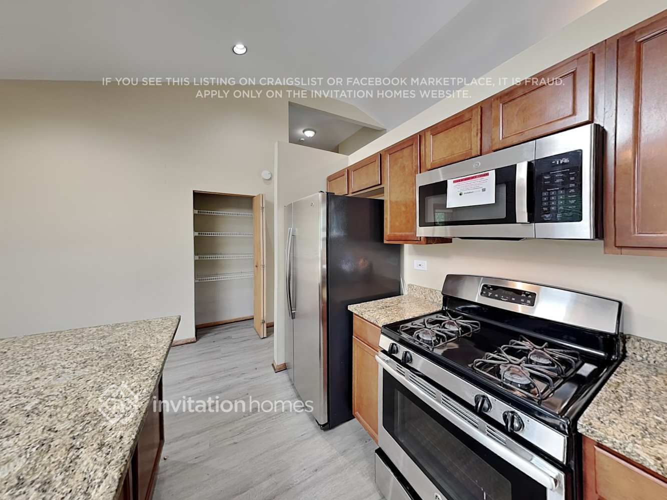 Building Photo - 800 E Belmont Ave