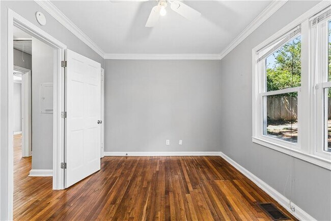 Building Photo - 2270 1st Ave NE