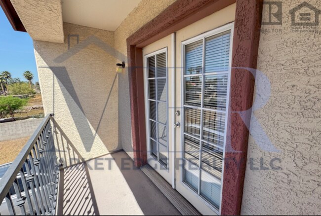 Building Photo - 3Bed/2.5Bath Townhouse at 24th St/Thomas! Ready for Immediate Move-In!