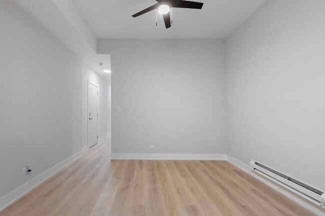 Building Photo - 1456 W Fargo Ave