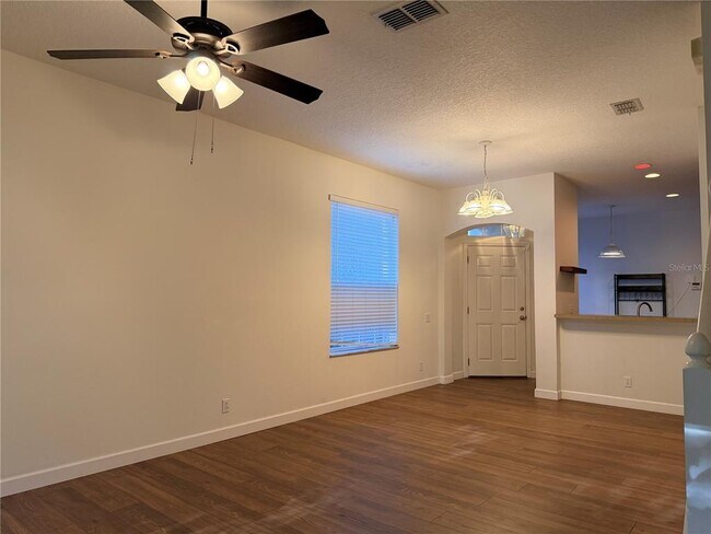 Building Photo - 4212 Bismarck Palm Dr