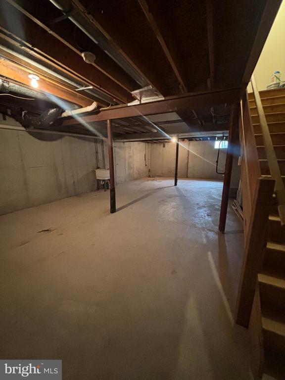 Building Photo - 4220 Elm Ct