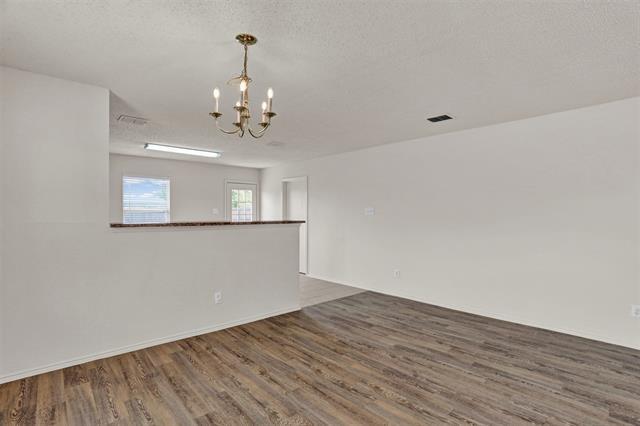 Building Photo - 105 Sandlewood Dr