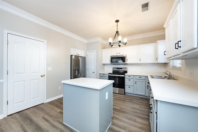 Building Photo - 4811 Sunburst Ln