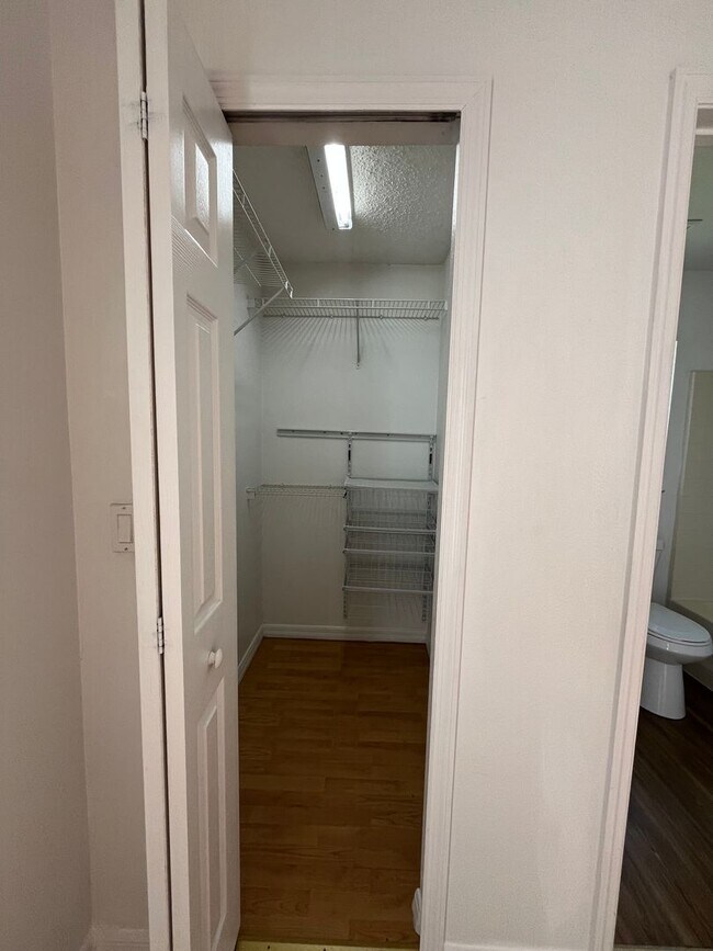 Building Photo - Super Cute 3 Bedroom 2 Bath in Great Locat...