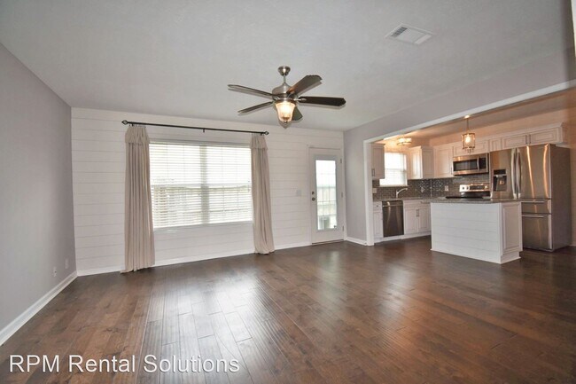 Building Photo - 2 br, 2.5 bath House - 3106 George Buchanan