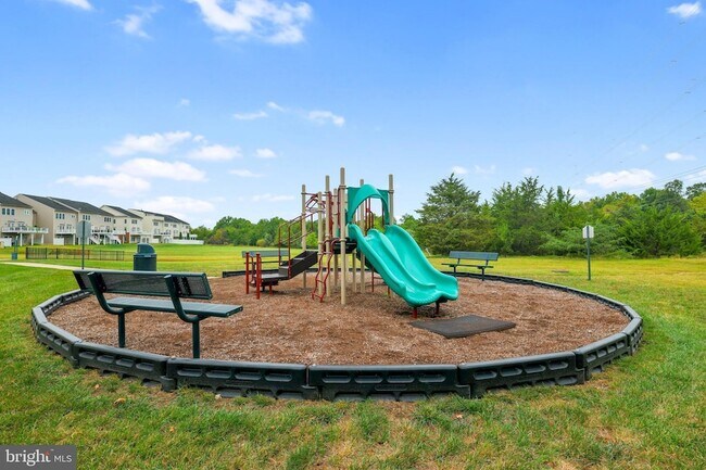 Building Photo - 21234 Park Grove Terrace