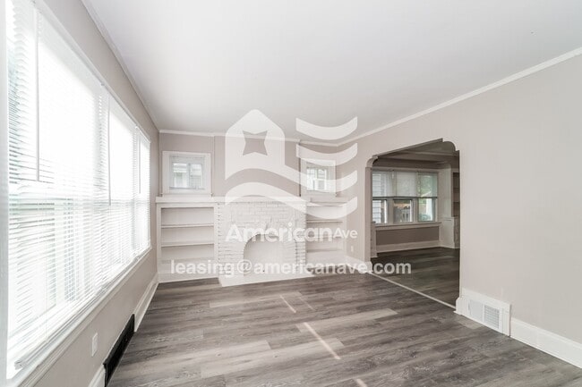 Building Photo - 384 Grace Ave