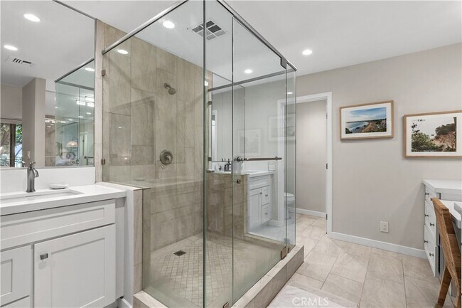 Building Photo - 601 Lido Park Dr